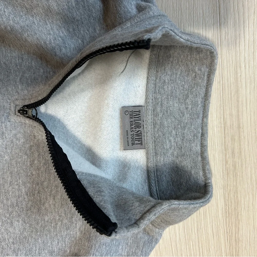 Taylor Swift Official Eras Tour Merch Brand New - Picture 3 of 7